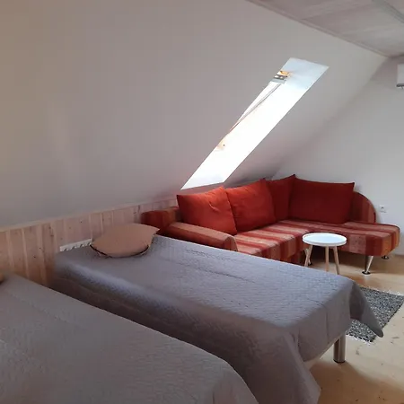Apartman Maenni Hoovimaja Pärnu